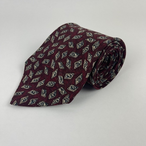 Louis Feraud Tie Mens Red Diamonds 100% Italian Silk - Picture 1 of 5